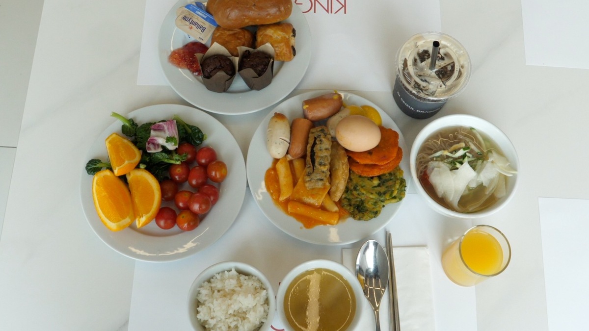 밥 안 사주는 부장이, 5성급 호텔로 부원들 데려간 이유?